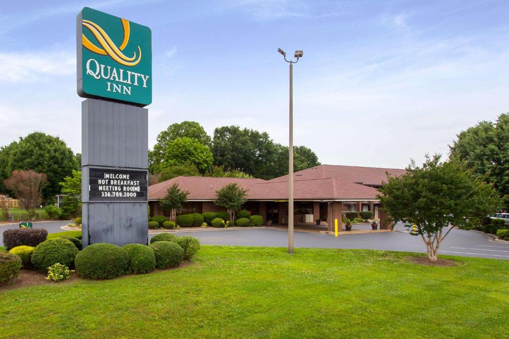 Quality Inn Mount Airy Mayberry Main image 1